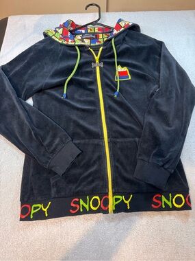 Rare Women’s Snoopy Peanuts Aimerfeel Black Velour Zip-Up Hoodie.